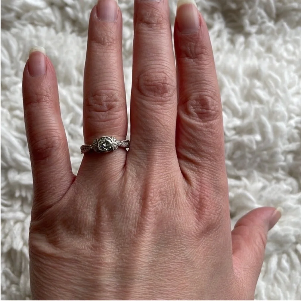 14K .63 CTW‎ Diamond Round Brilliant Cut Ring